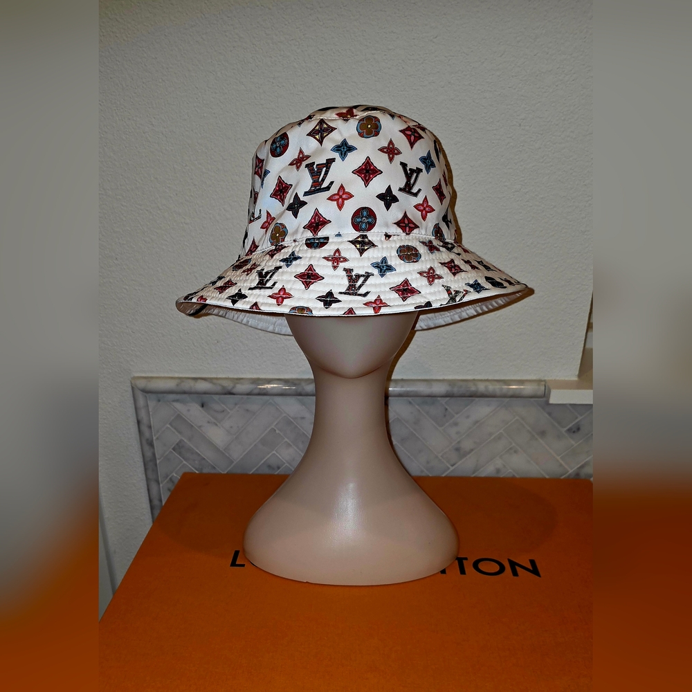 Louis Vuitton Lovely Gram Bob Bucket Hat Size Medium! - Picture 1 of 7